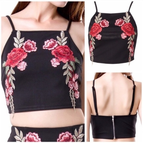 NEW | Black crop embroidery tank - Picture 2 of 3